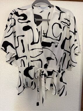 Sweet Rain Black & White Abstract Tie-Waist Peplum Blouse